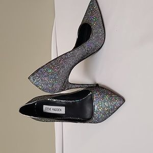 Excellent Condition. Steve Madden Daisie multi-glitter pumps size 6M